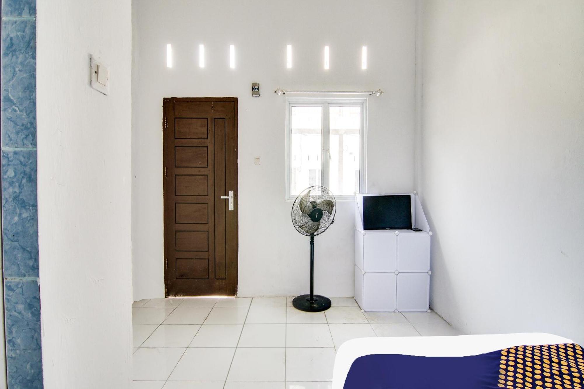 Spot On 91858 Raja Homestay Syariah Pekanbaru Exterior foto